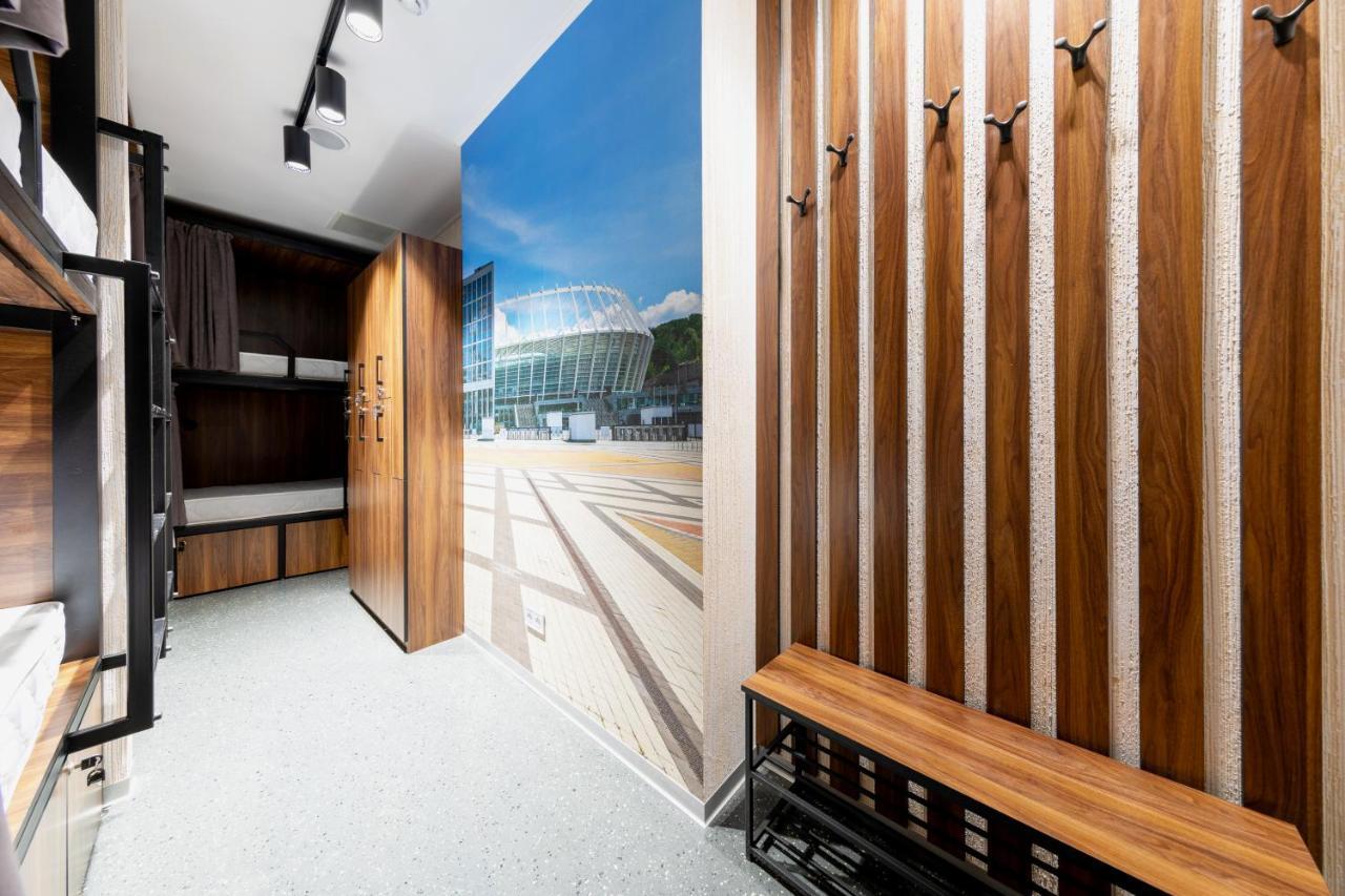 Misto Capsule Hotel Kiev Esterno foto