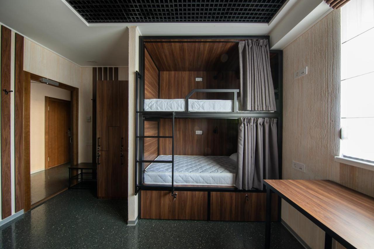 Misto Capsule Hotel Kiev Esterno foto