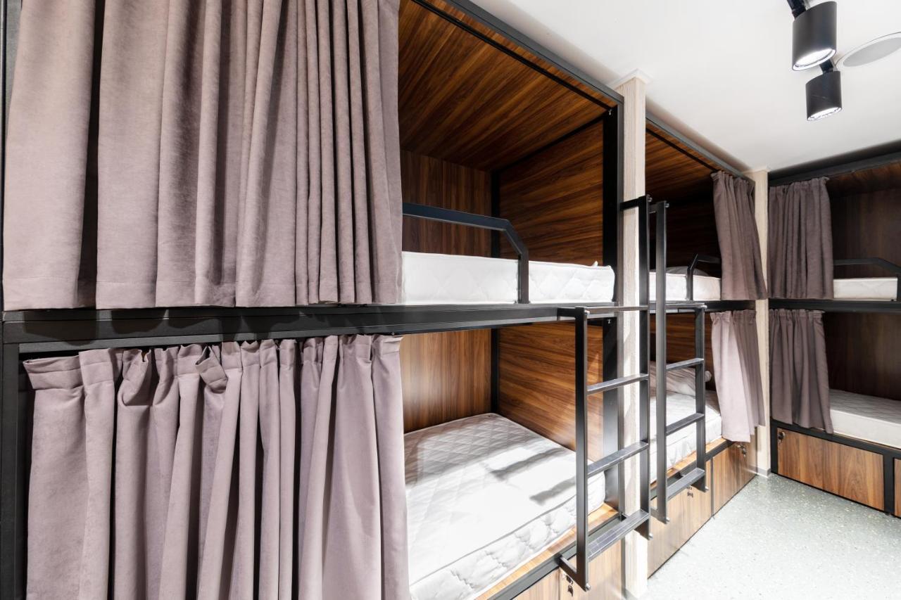 Misto Capsule Hotel Kiev Esterno foto
