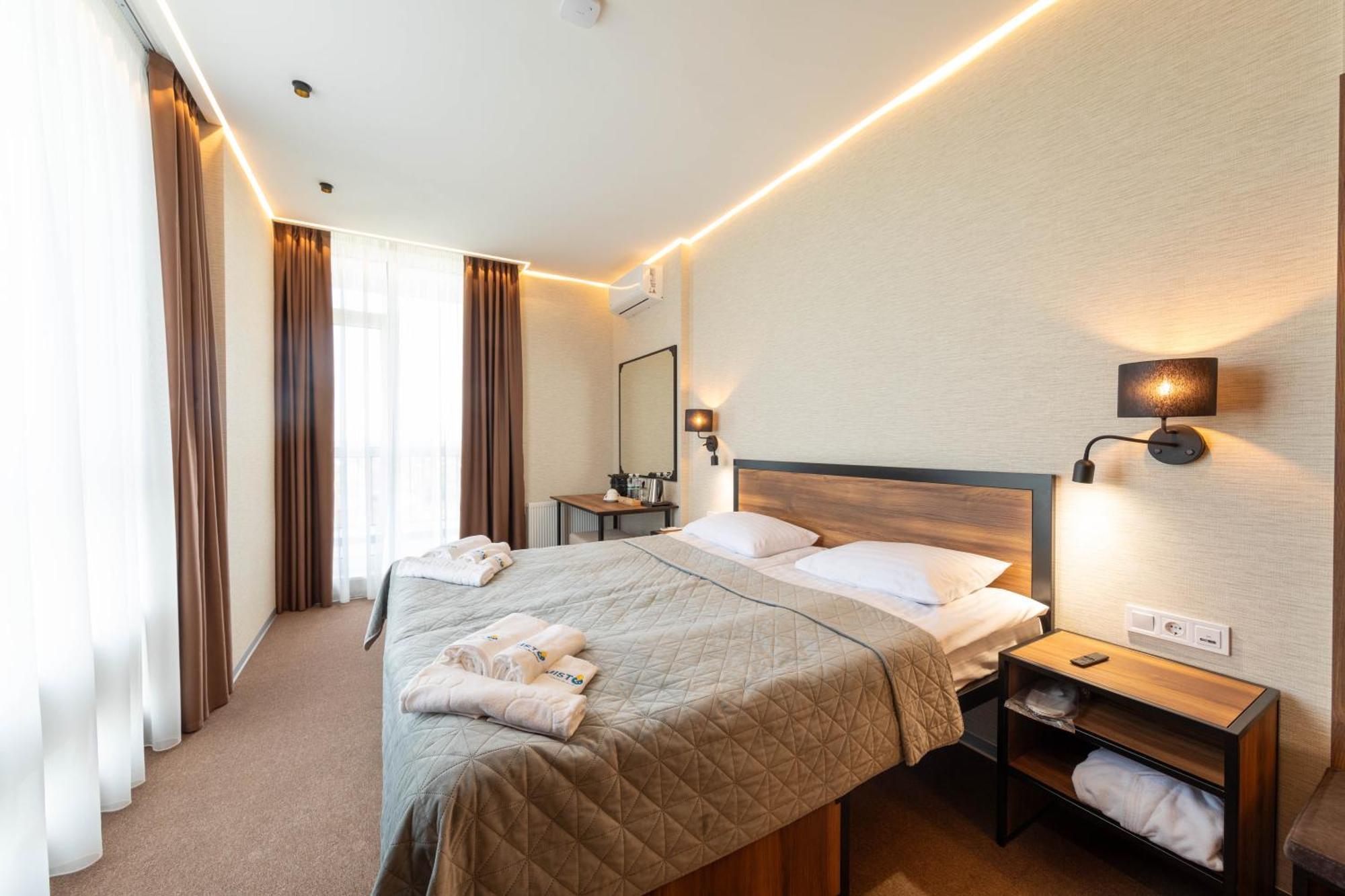 Misto Capsule Hotel Kiev Esterno foto