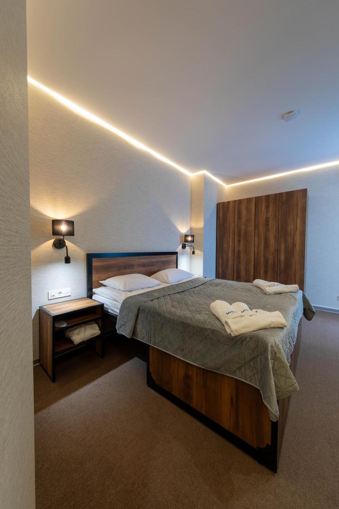 Misto Capsule Hotel Kiev Esterno foto