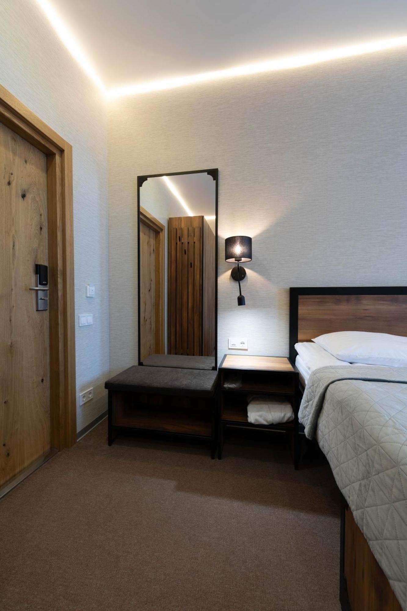 Misto Capsule Hotel Kiev Esterno foto